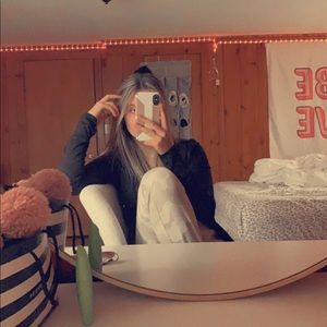 Meet your Posher, Abbie